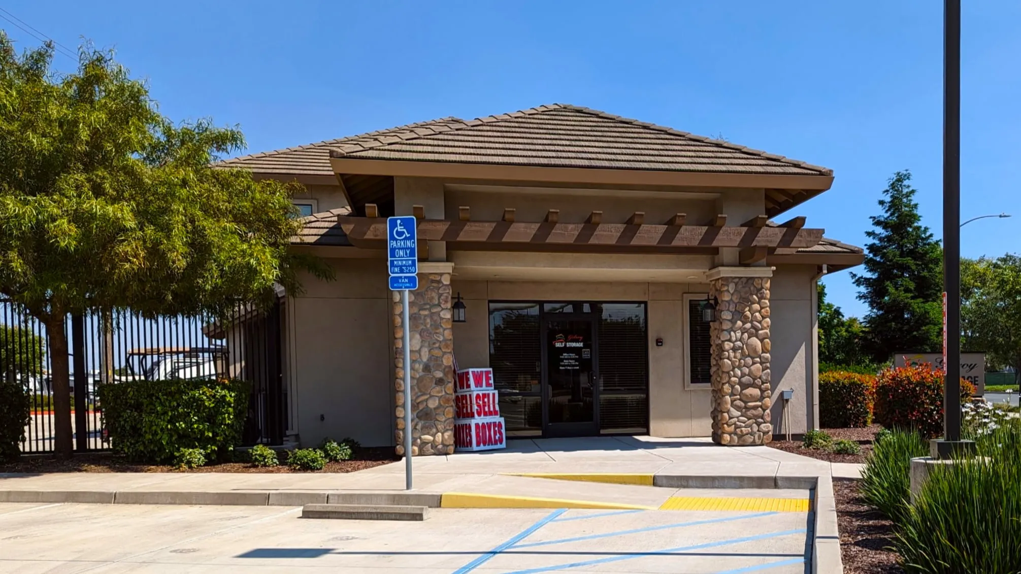 Gilroy Self Storage thumbnail 2