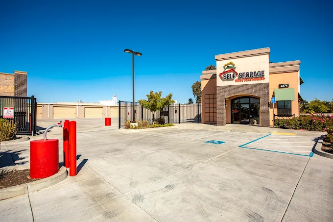 West Sacramento Self Storage facility